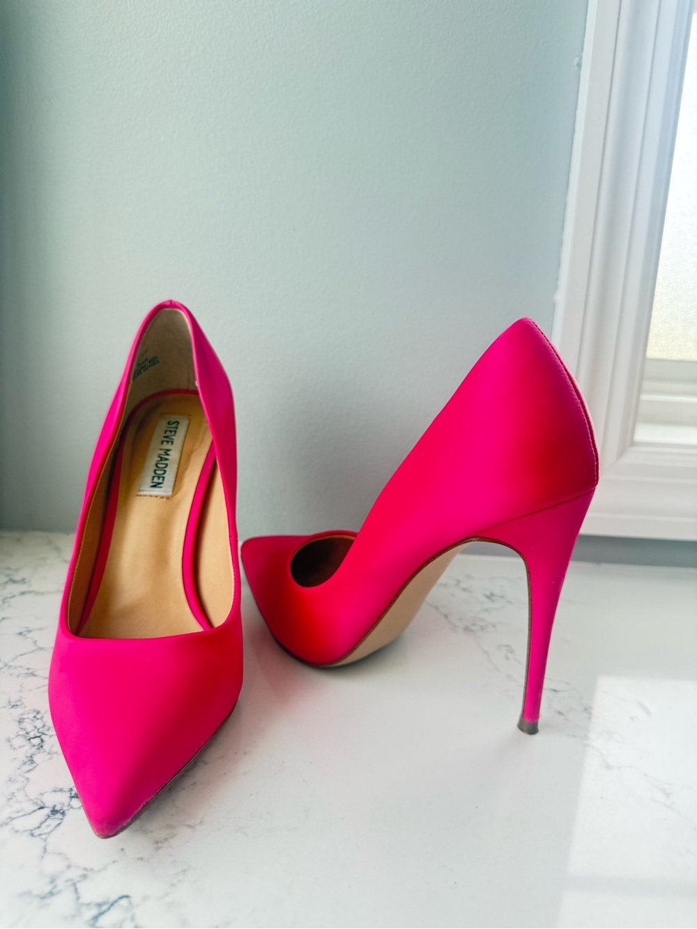 Steve Madden Hot Pink Pointed Toe Stiletto Pumps - Picture 3 of 8